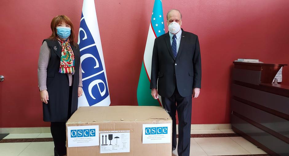 Представитель ОБСЕ поставил импульсную УФ-установку в Республику Узбекистан.jpg